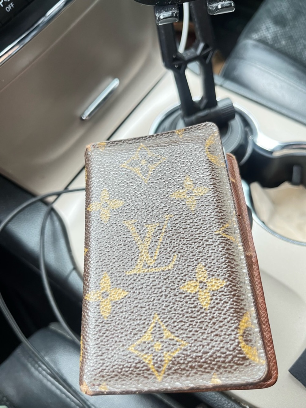 Authentic Louis Vuitton Monogram Brown Card Holder in good shape.